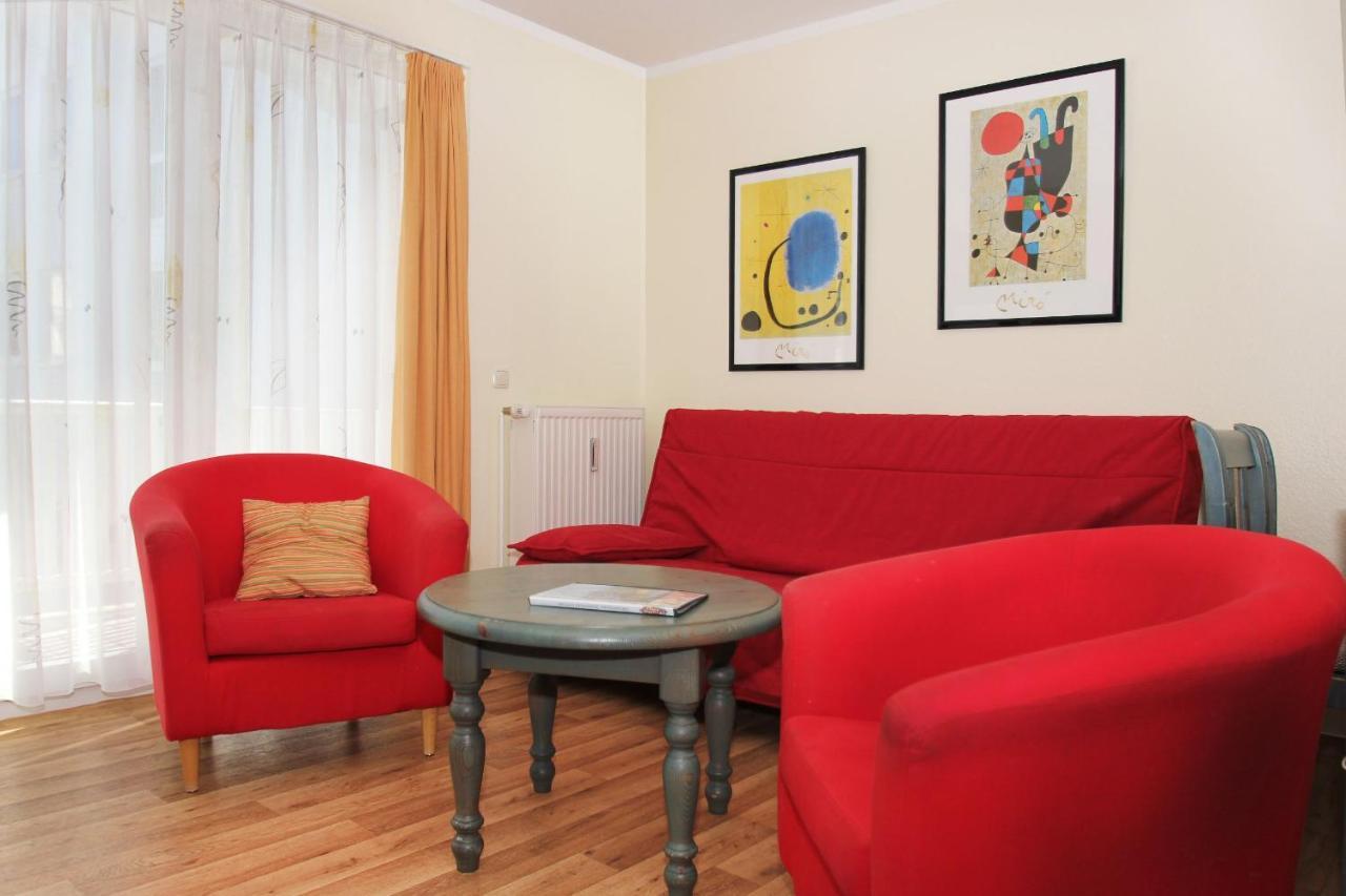 Balkon, Gratis Nutzung Vom Ahoi Erlebnisbad Und Sauna In Sellin - Villa Karola Fewo 09 غورين المظهر الخارجي الصورة